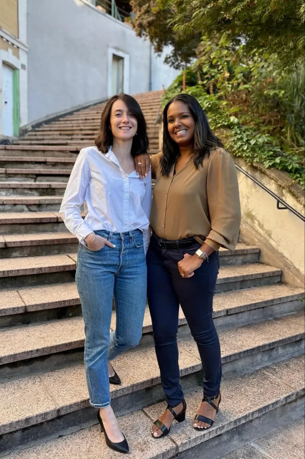 Photo du duo de clientes qui ont fait appel à Bracket Corp